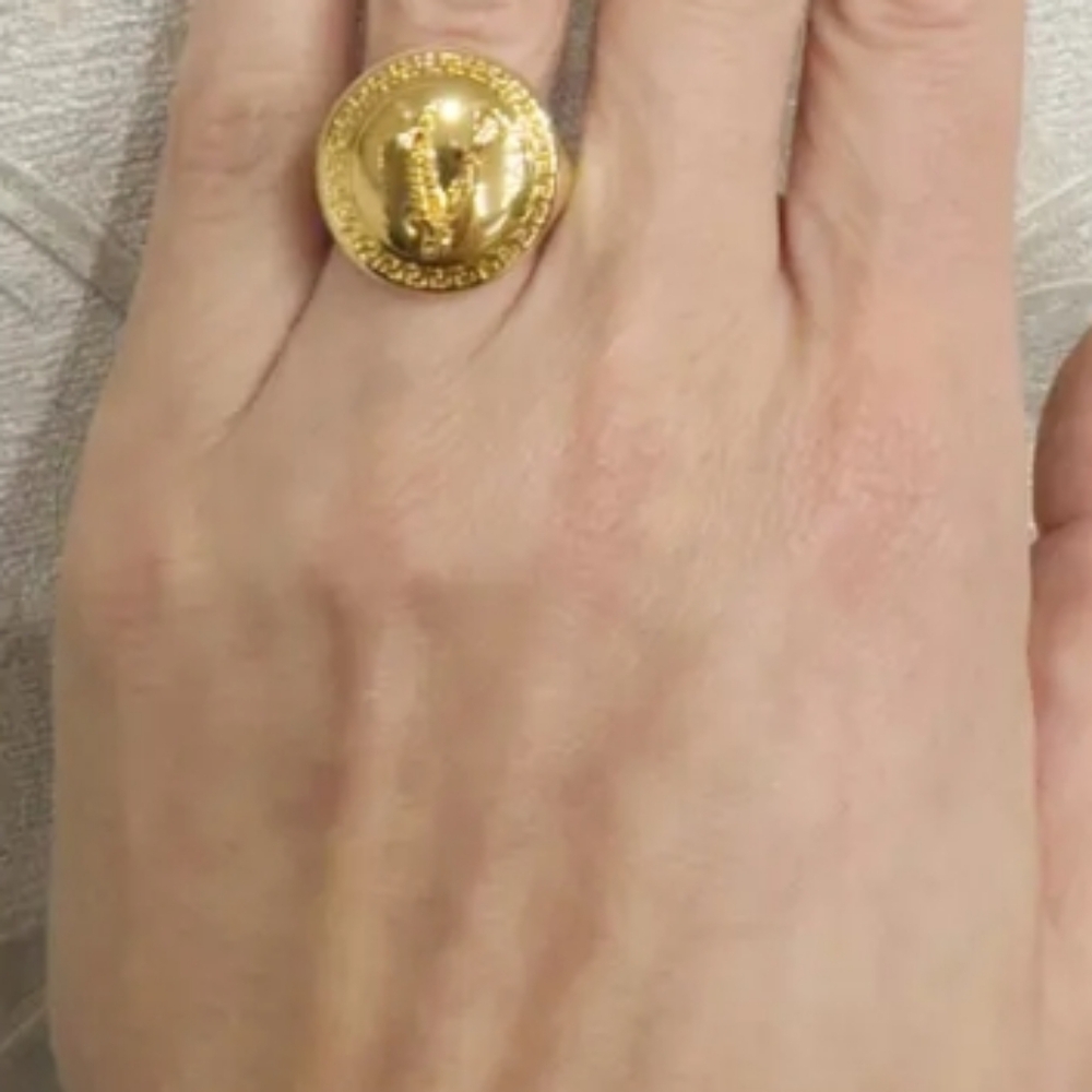Versace Ring 55MM/Size 7 /Never worn/ BNWT - Picture 2 of 6